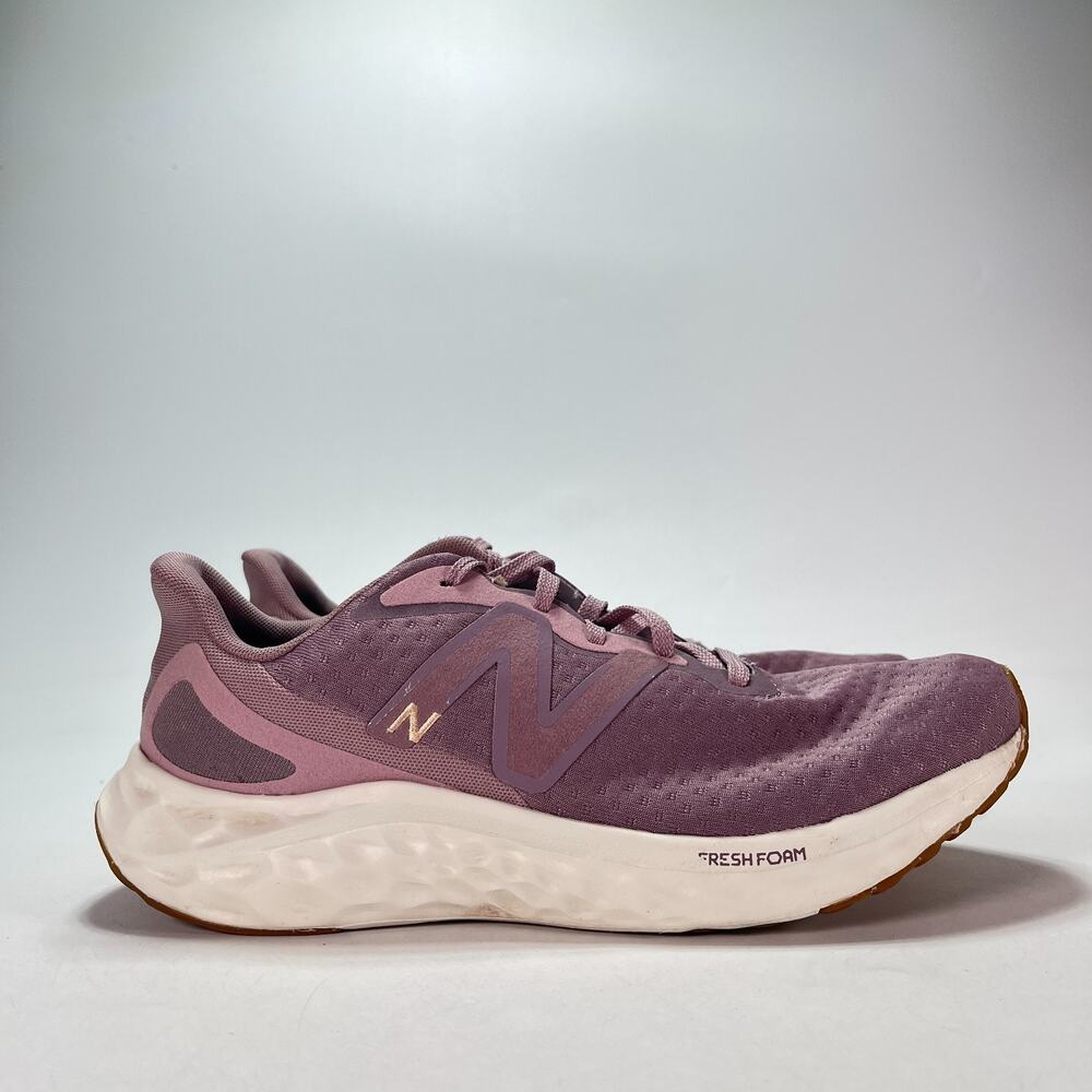 New Balance Fresh Foam Arishi v4 Lilac Chalk Lace Up Running Shoes Mens Size 9.5